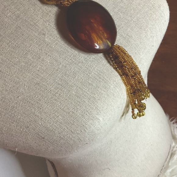 Vintage Gold Twisted Bead Necklace with Natural Pendant - Picture 5 of 9